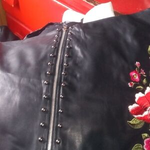 Ladies forever 21 leather skirt size 3x